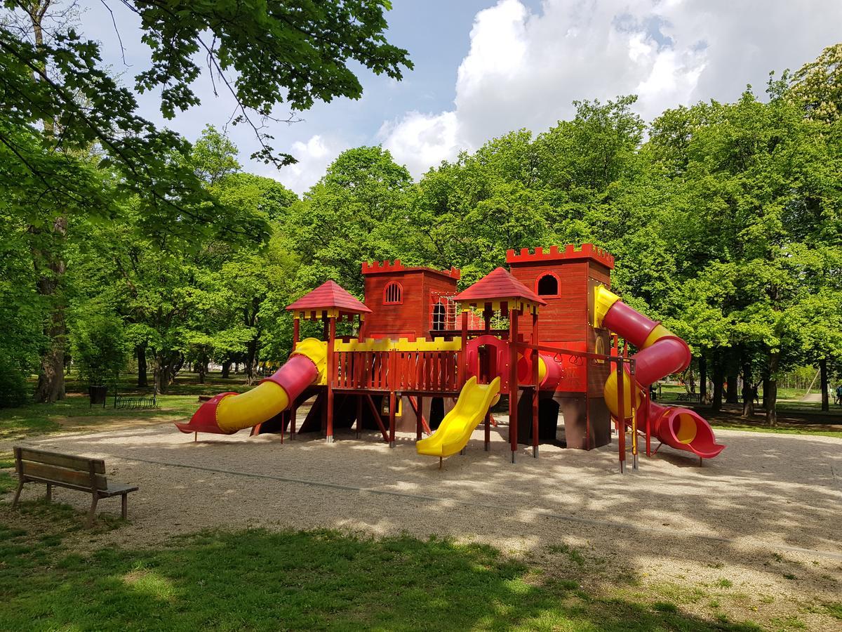 Vagabond Apartman Мишкольц Экстерьер фото